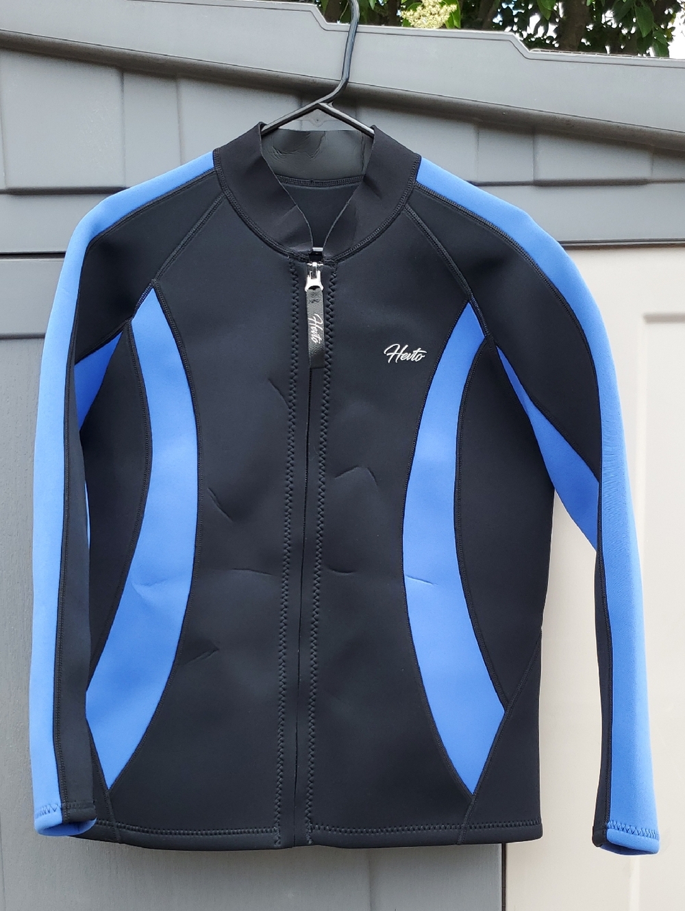 Hevto Wetsuit XXL. Black, Neon Blue. LN